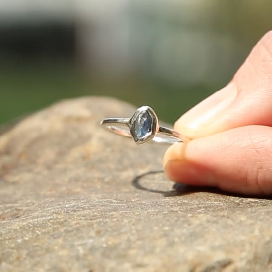 video of sapphire ring